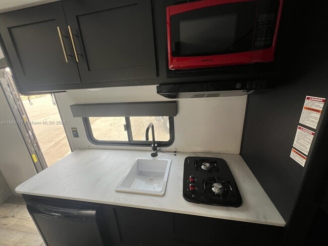 Foto del edificio - 3015 NW 132nd Terrace