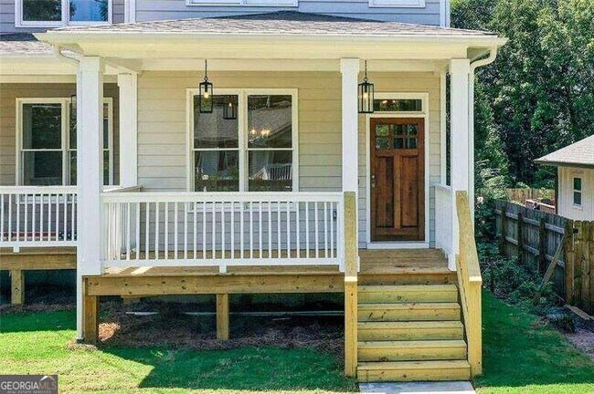 Building Photo - 1240 Oakland Terrace SW