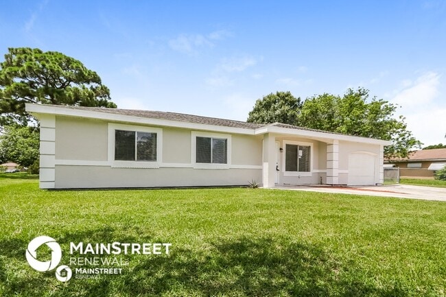 Building Photo - 386 SW Homeland Rd