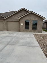 Building Photo - 88 Maverick Dr