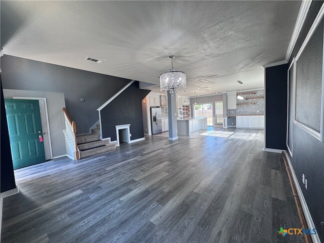 Building Photo - 701 Black Hills Trail