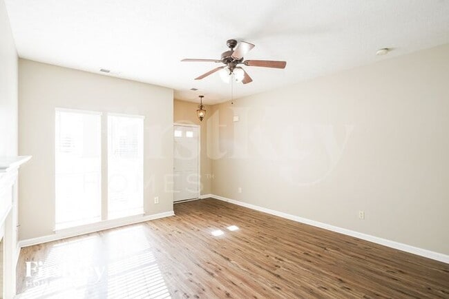 Building Photo - 1660 Comanche Run