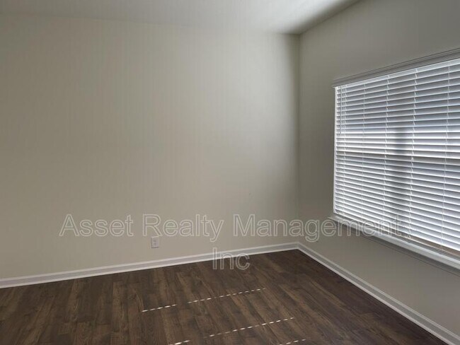 Building Photo - 6092 Bayonet Ln