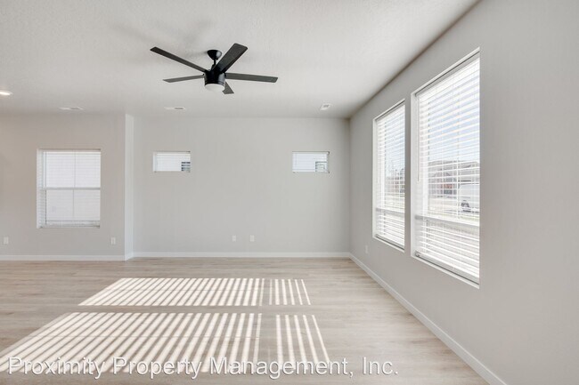 Building Photo - 3 br, 2.5 bath House - 306 S Echo Canyon Ave