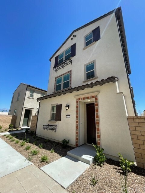 Primary Photo - 7572 Channel View St