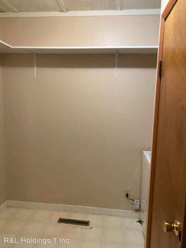 Foto del edificio - 3 br, 1.5 bath House - 328 n Lincoln