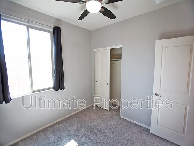 Building Photo - 18450 W Louise Dr