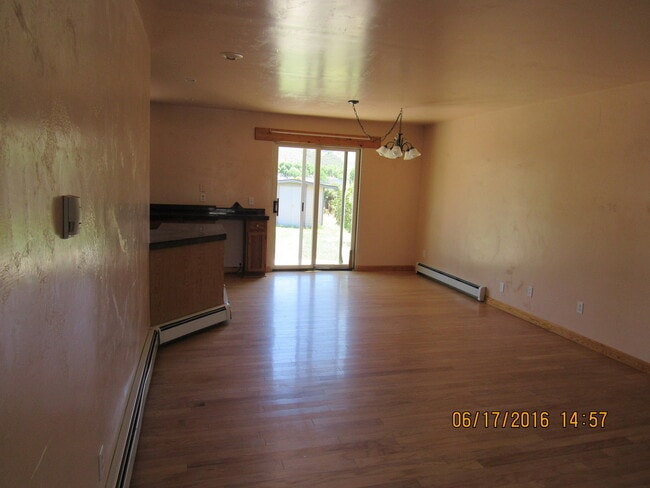 Building Photo - Two story home!
