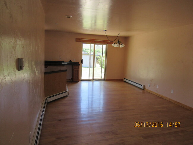 Foto del edificio - Two story home!