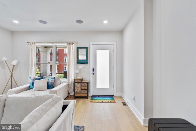 Foto del edificio - 615 Irving St NW