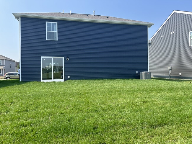 Building Photo - 6582 Pfeifer Ash Dr