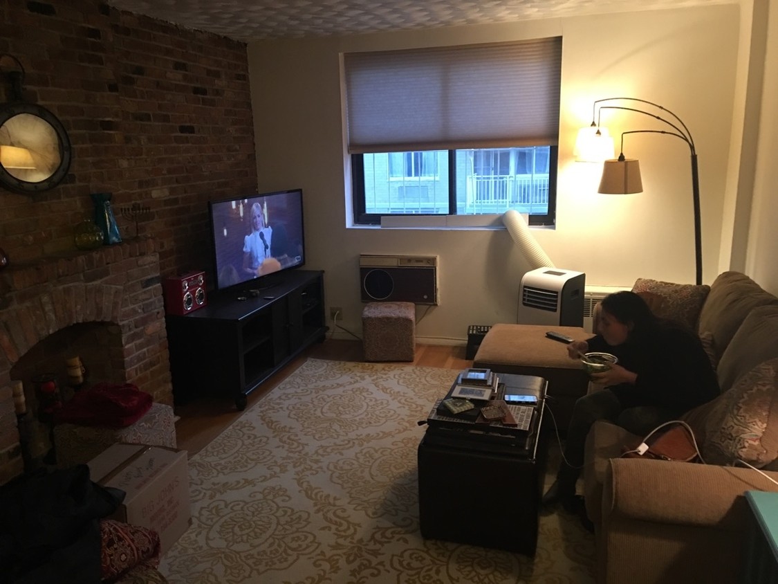 Foto principal - 516 E 80th St