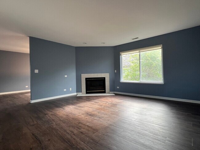 Foto del edificio - 3413 Blue Ridge Dr