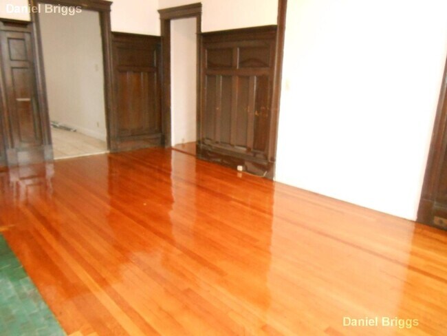 Building Photo - No Brokers Fee. Cleveland Circle Area of B...