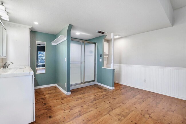 Foto del edificio - 3321 Addison Ave E