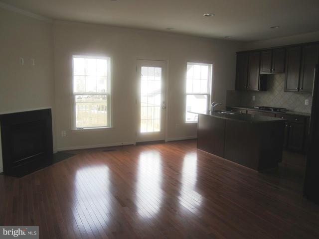 Foto del edificio - 41836 Diabase Square