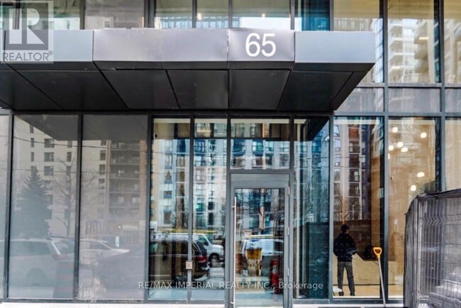 Photo du bâtiment - 65 Mutual St