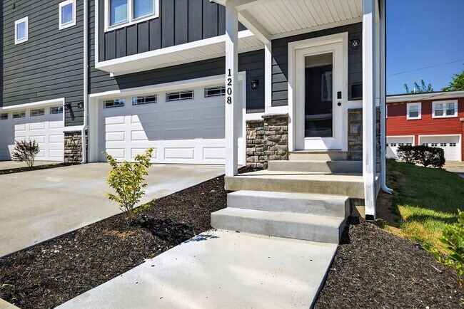 Building Photo - *August 2026* - Newly Built New 5 Bed, 5 B...