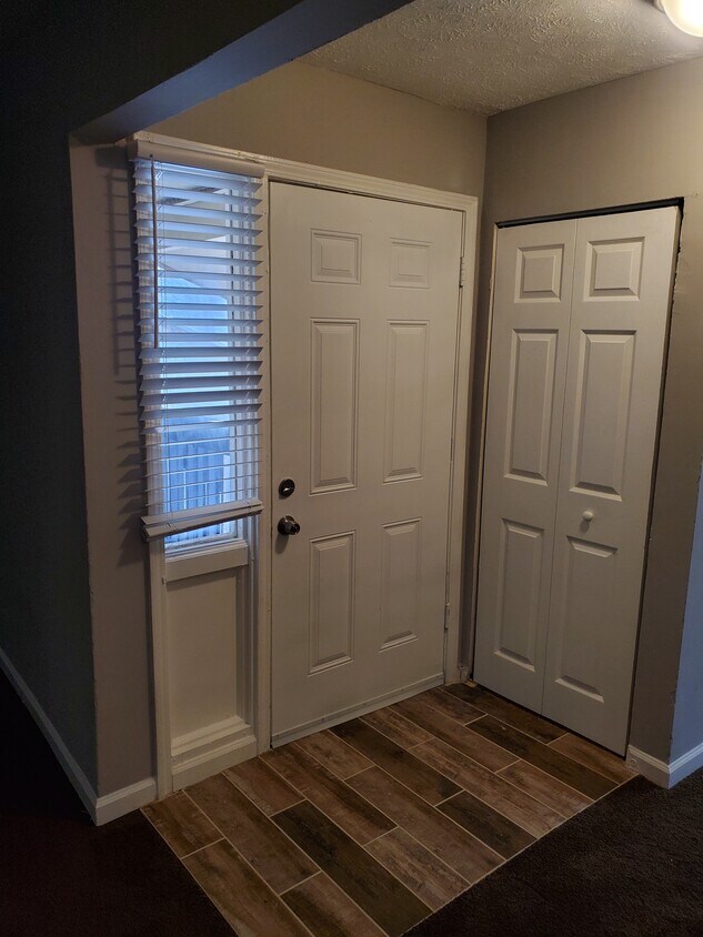 Foto principal - 3575 Oakvale Rd