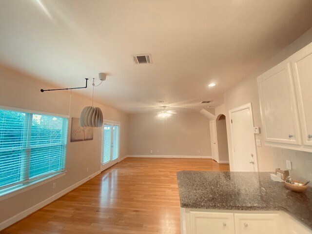 Foto del edificio - 3729 Main Poplar Dr