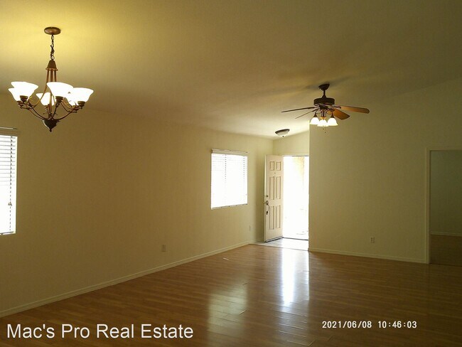 Foto del edificio - 4 br, 2 bath House - 4534 W. Sun Quest Street