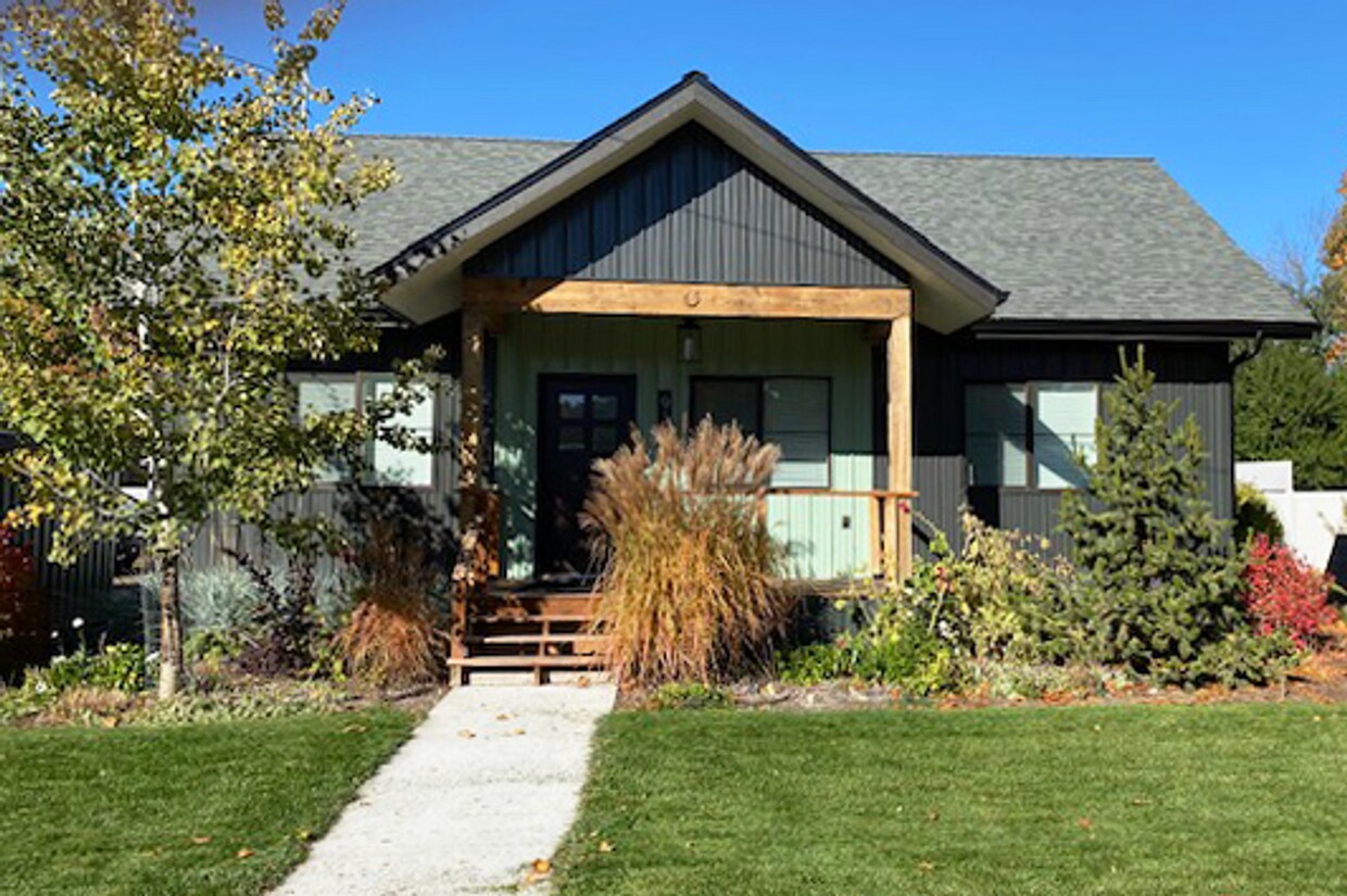 Foto principal - Lovely Kalispell Home