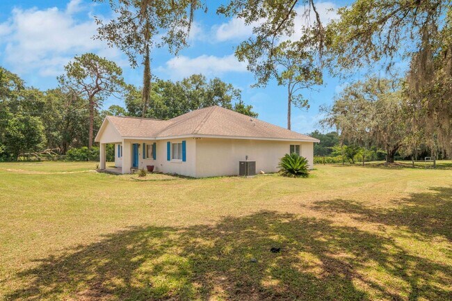 Foto del edificio - Spacious 4BR House in Citra