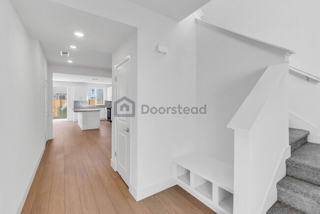 Foto del edificio - 7268 Wishwood Pl