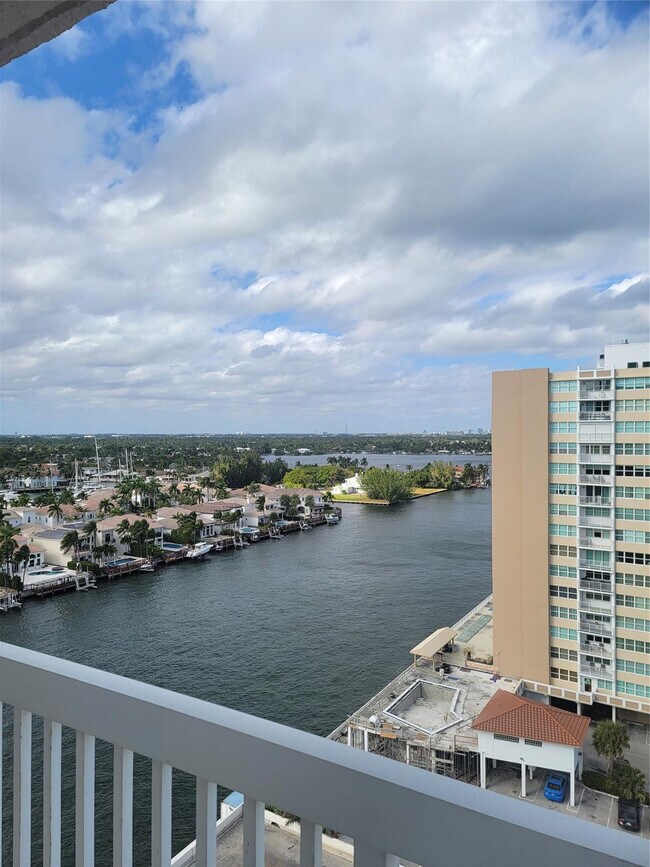 Foto del edificio - 1500 S Ocean Dr