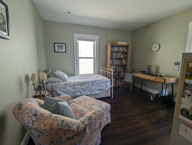 Building Photo - 36 Brookside Ave