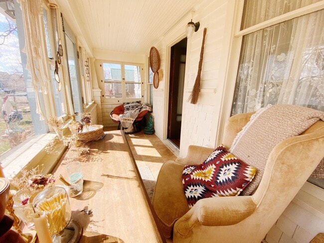 Foto del edificio - Charming 2 Bedroom bungalow in Old Town Fort Collins!