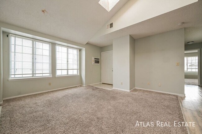 Foto del edificio - 862 S Uravan Ct