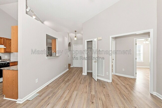 Building Photo - 201 Harvester Dr