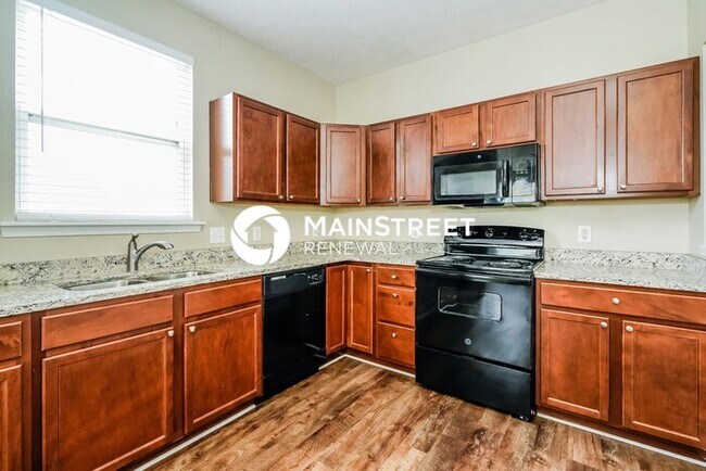 Foto del edificio - 3 Bedroom Pet-Friendly Home in Indianapoli...
