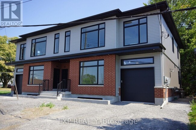 Building Photo - 1353 Gosset St