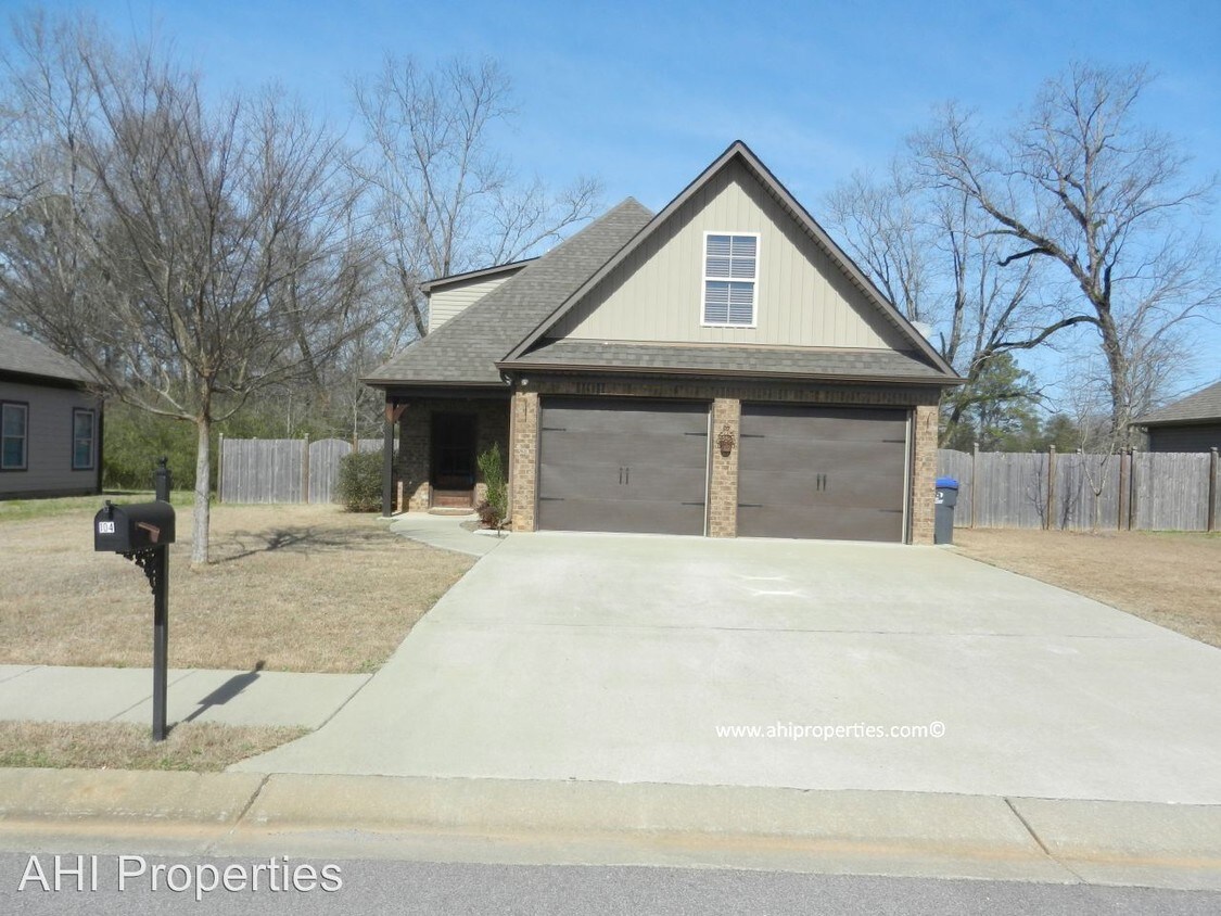 104 Falling Waters Ln, Maylene, AL 35114 House for Rent in Maylene
