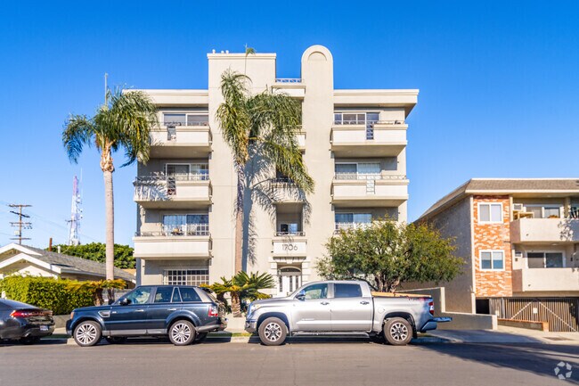 Exterior - 1706 Colby Ave