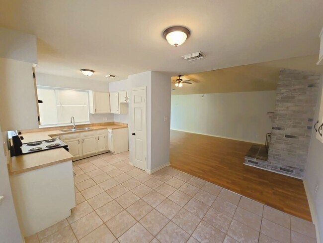 Building Photo - 5611 Caldicote St