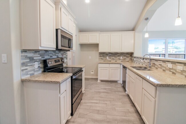 Building Photo - 3912 N Rye Cir