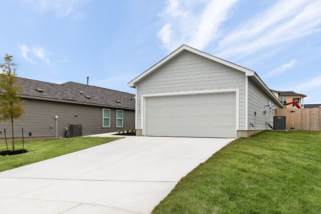 Building Photo - 10507 Bending Dr