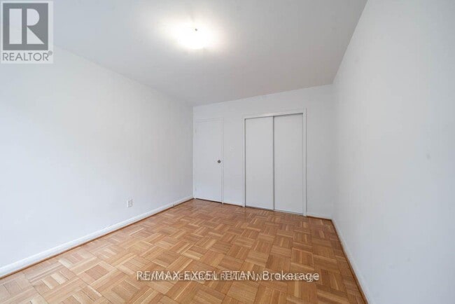 Building Photo - 77 Erskine Ave