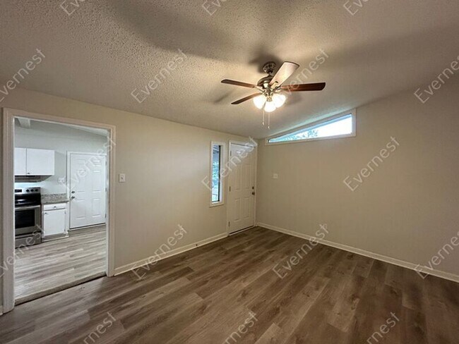 Building Photo - 1449 Ticonderoga Dr