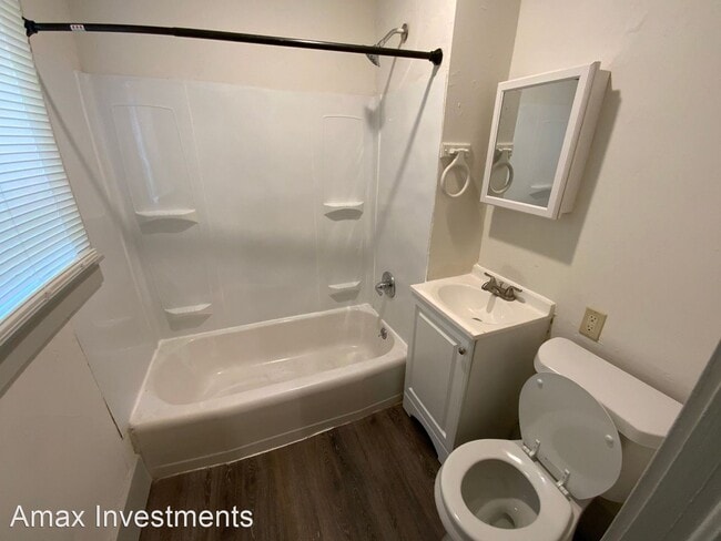 Building Photo - 2 br, 1 bath House - 9 Switzler St