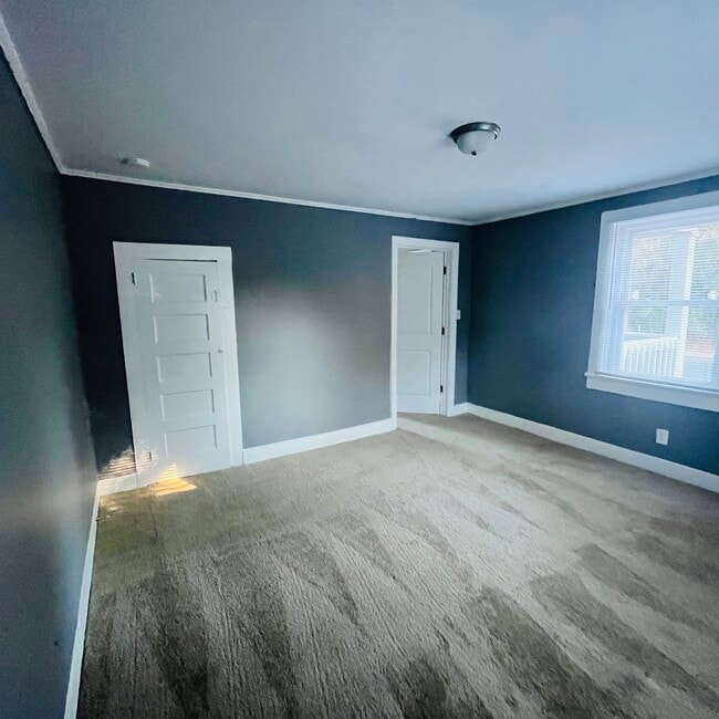 Living room - 510 Gardner St