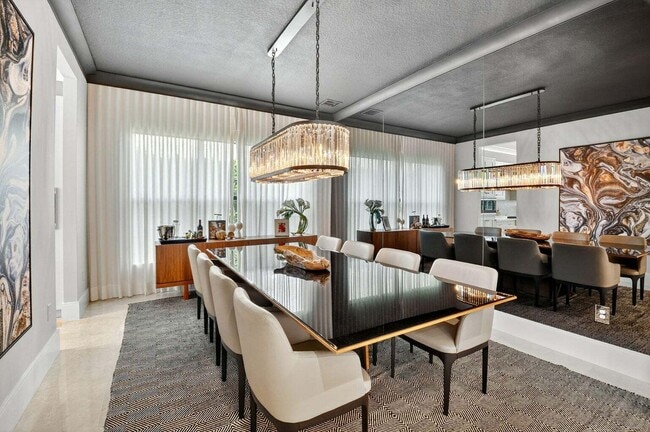 Foto del edificio - 16892 Strasbourg Ln