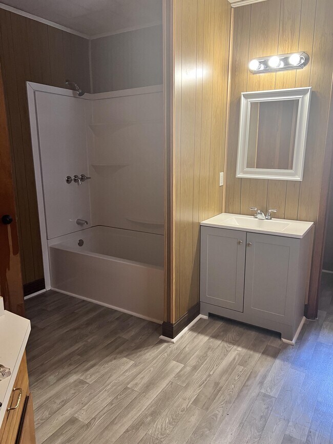 Building Photo - 1000 E Lafayette St