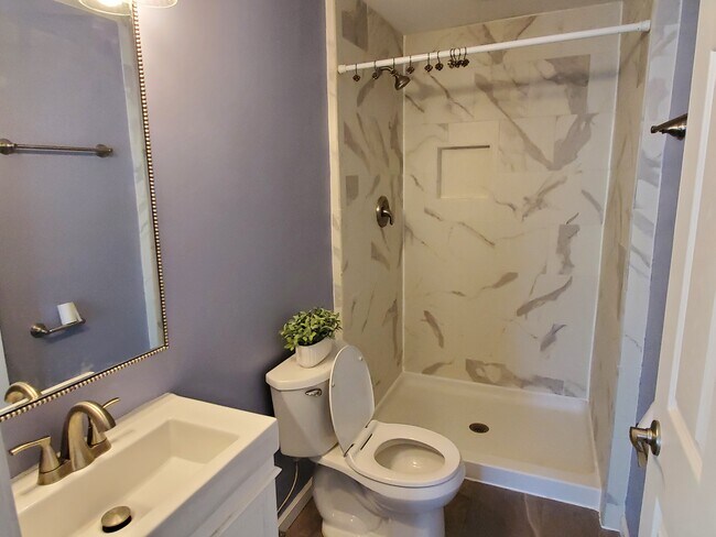 Building Photo - 7728 Crown Crest Ct