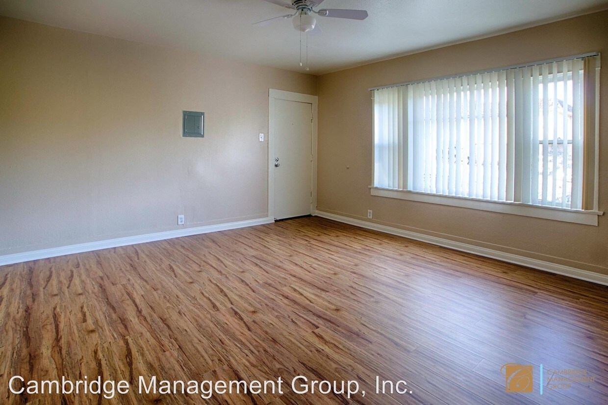 Foto principal - 2627 C St