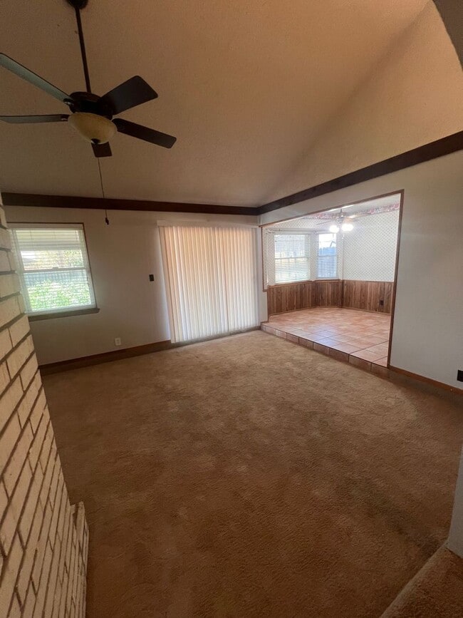 Foto del edificio - Great Family Home in Northeast Midland