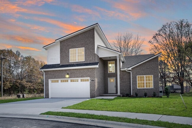 Building Photo - 533 Halifax Ct